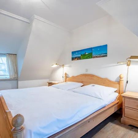 Friesenhaus Kaeptn Hahn Hausteil 06 Westerland